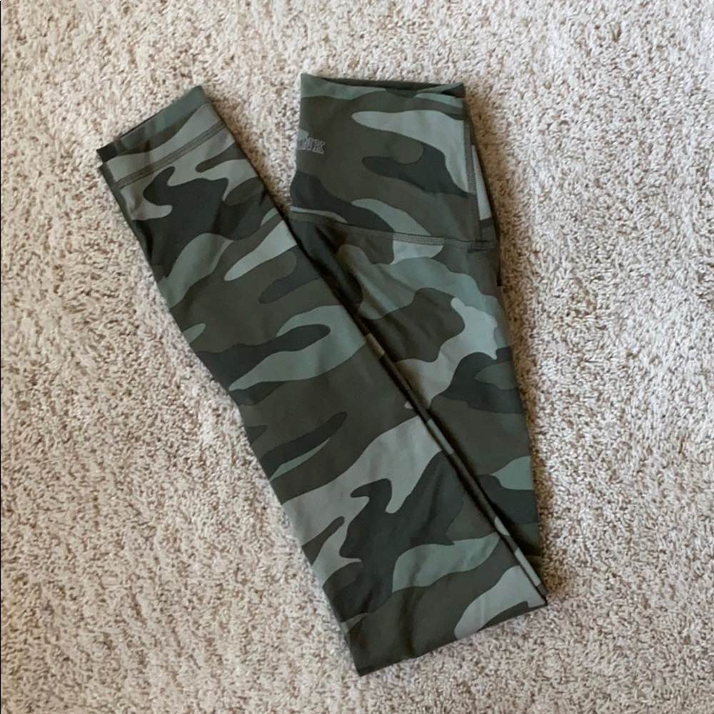 Camo leggings